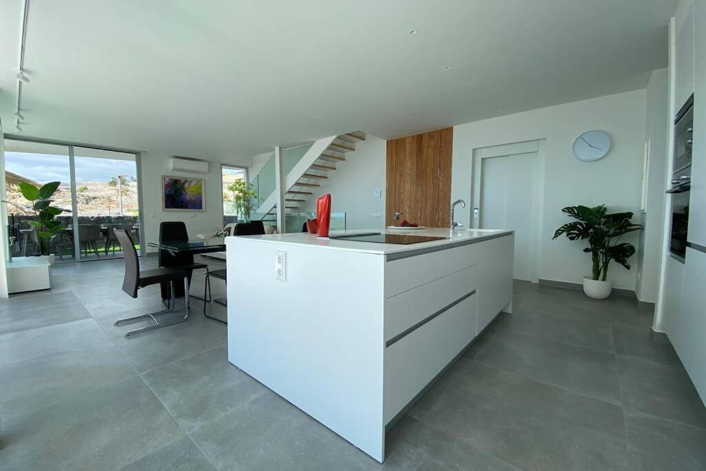 Luxury Villa - New Building With Panoramic Sea View Costa Adeje  Εξωτερικό φωτογραφία